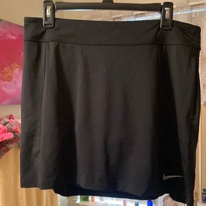 Women Nike Skorts Black.